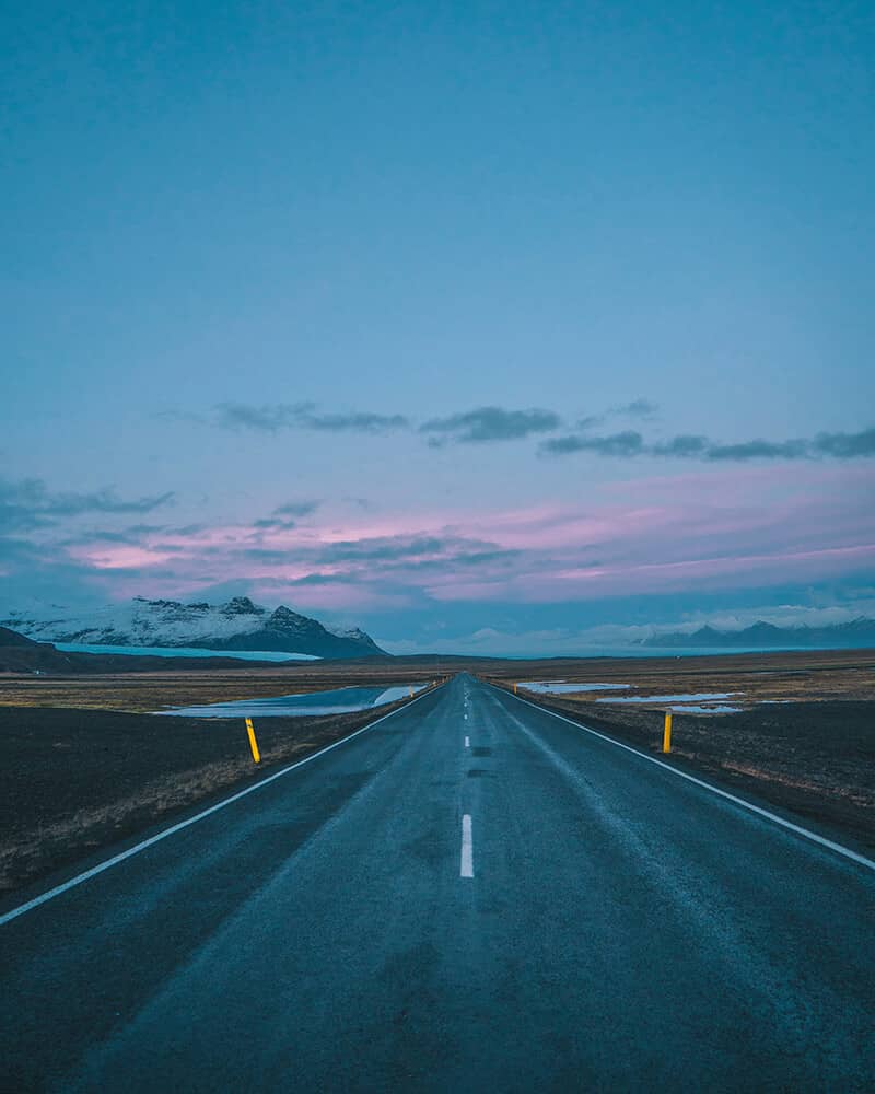 An empty road at sunset, Iceland 2019 - Instagram @estcethomas
